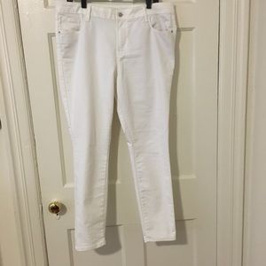Old Navy Mid Rise Skinny White Jeans Size 16
